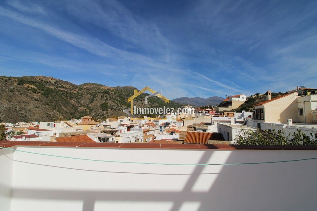 Casa en Vélez de Benaudalla (Ref.:0460)