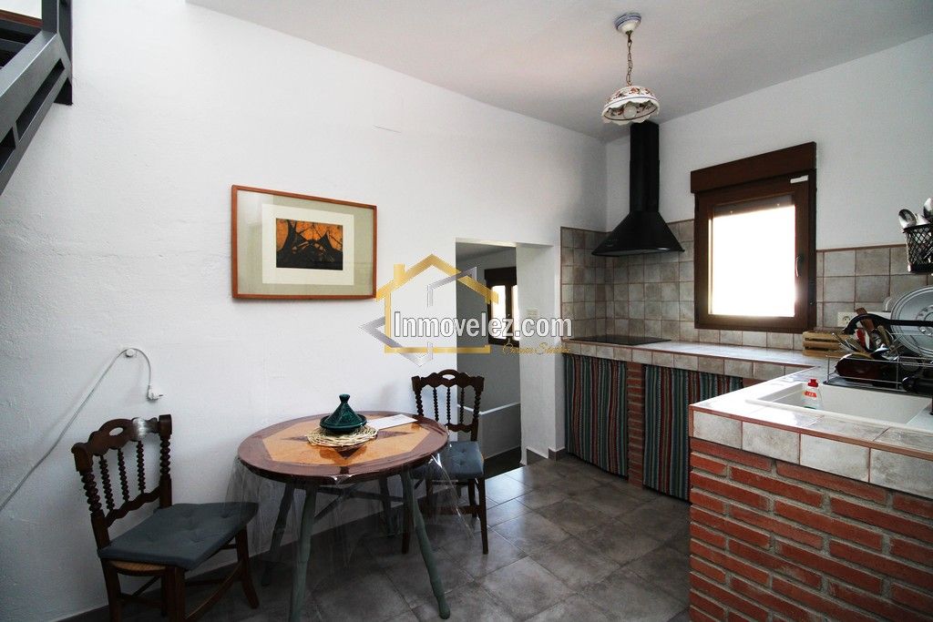 Casa en Vélez de Benaudalla (Ref.:0460)