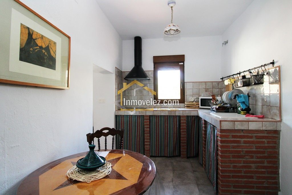 Casa en Vélez de Benaudalla (Ref.:0460)
