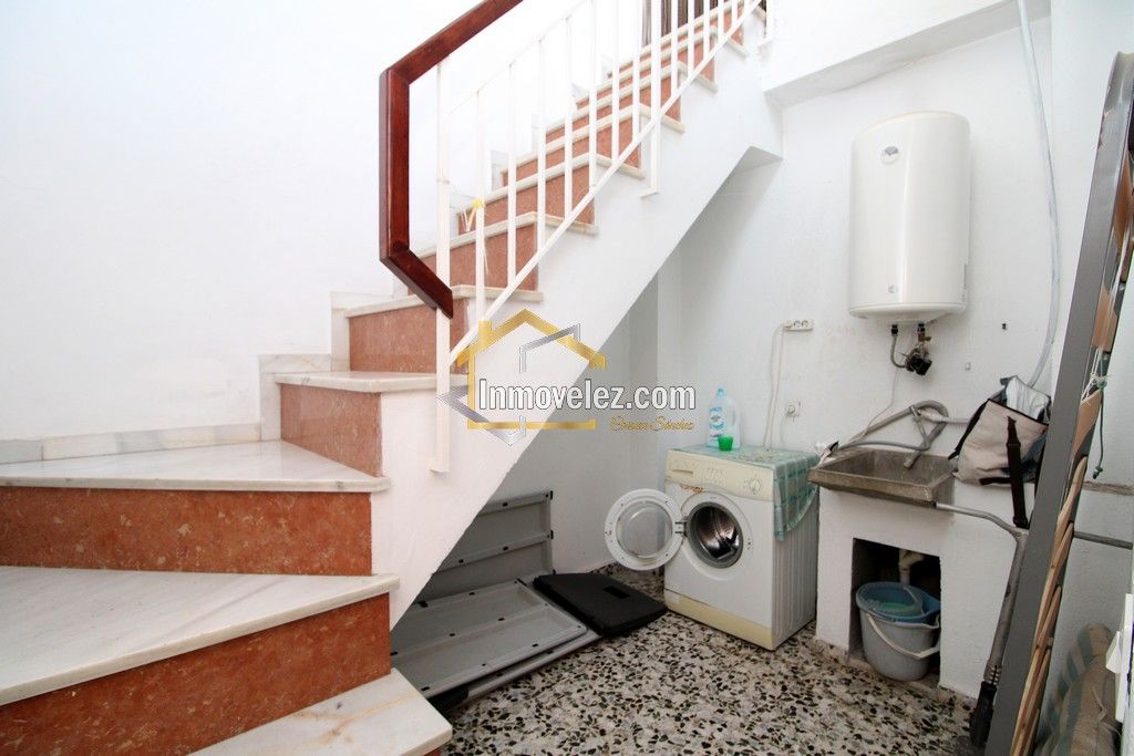 Casa en Vélez de Benaudalla (Ref.:459)