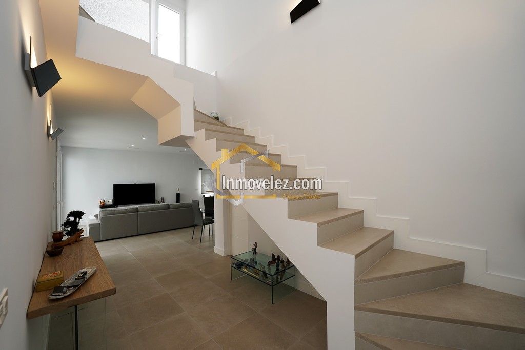 Chalet en Vélez de Benaudalla (Ref.:0456)