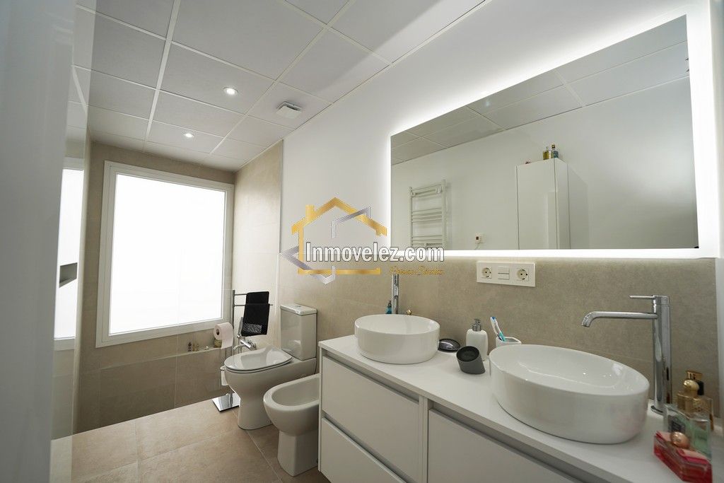 Chalet en Vélez de Benaudalla (Ref.:0456)