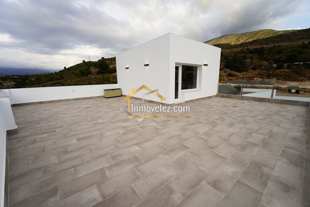 Chalet en Vélez de Benaudalla (Ref.:0456)