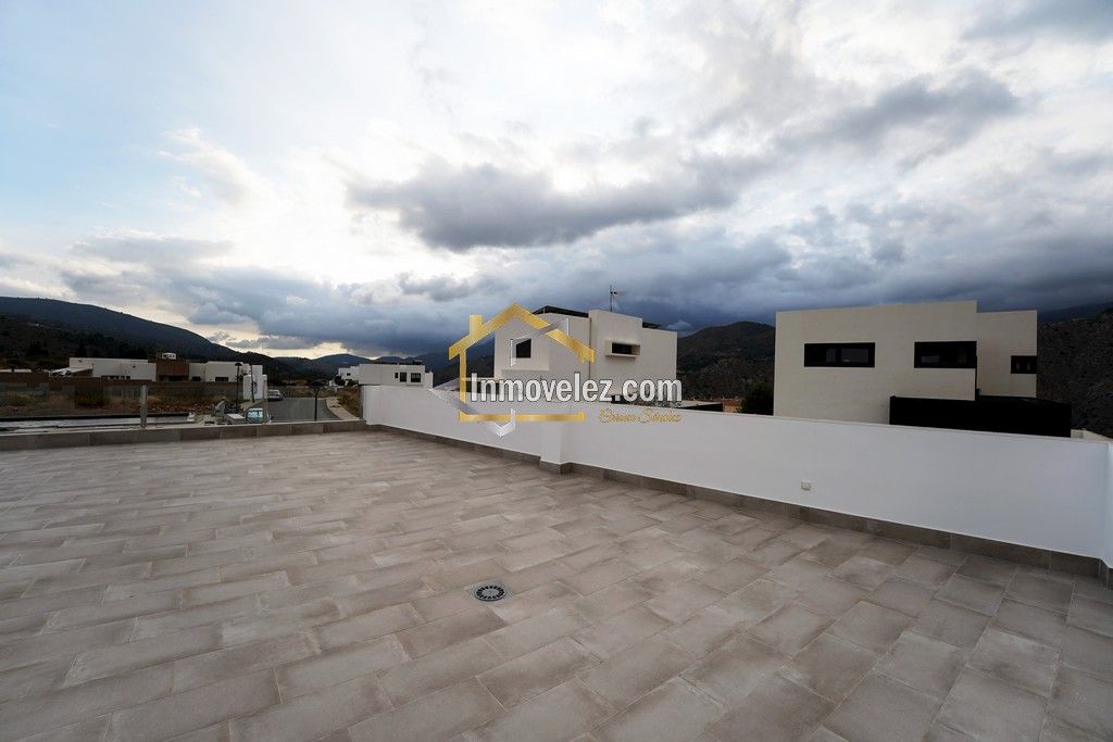 Chalet en Vélez de Benaudalla (Ref.:0456)