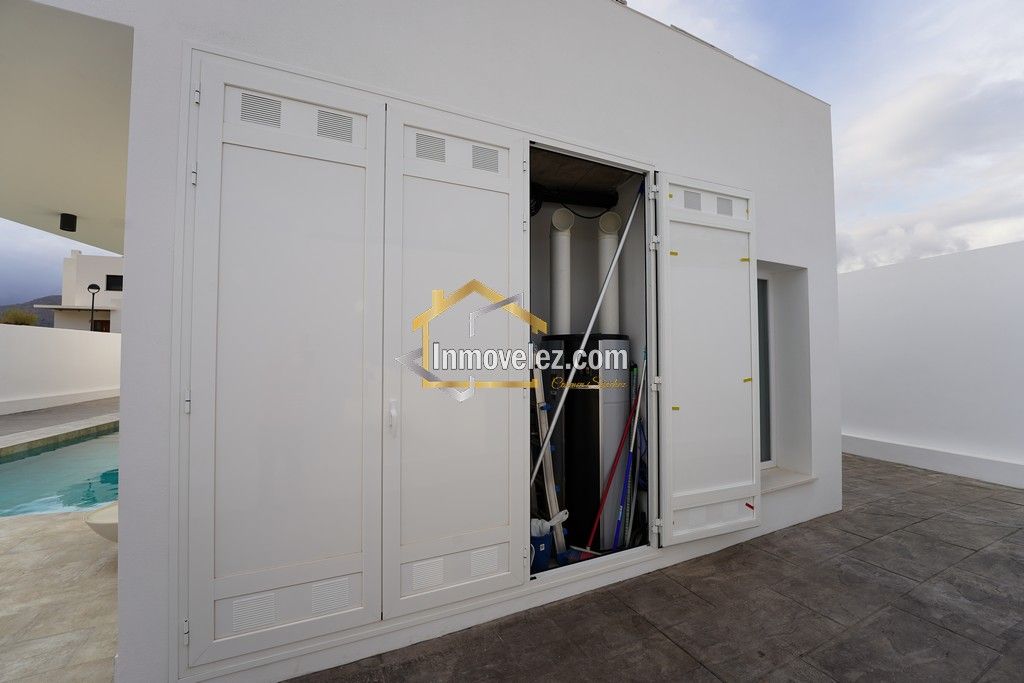 Chalet en Vélez de Benaudalla (Ref.:0456)
