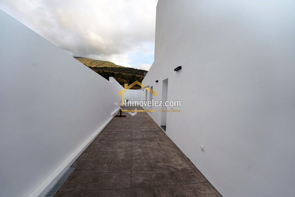Chalet en Vélez de Benaudalla (Ref.:0456)