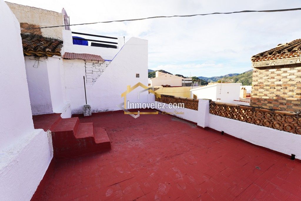 Casa en Vélez de Benaudalla (Ref.:0465)