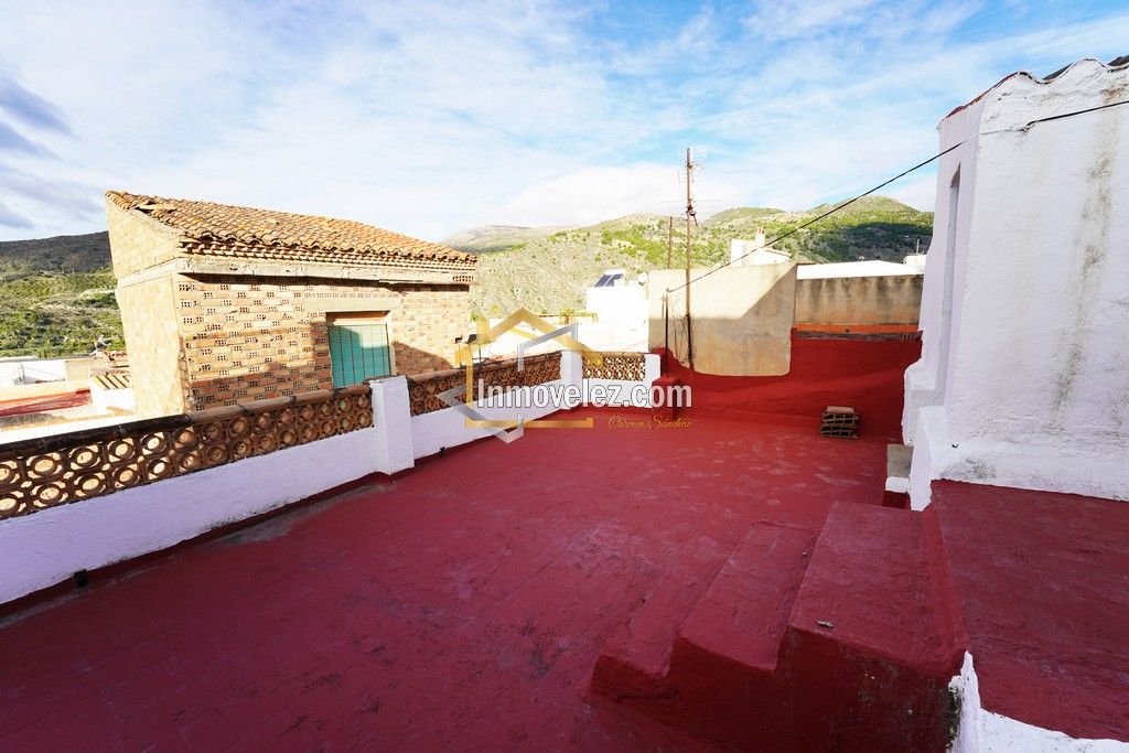 Casa en Vélez de Benaudalla (Ref.:0465)