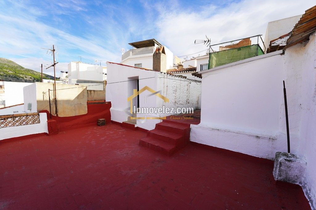 Casa en Vélez de Benaudalla (Ref.:0465)
