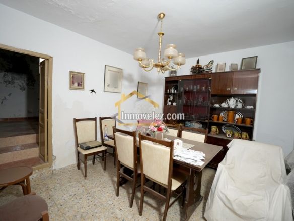 Casa en Vélez de Benaudalla (Ref.:0465)
