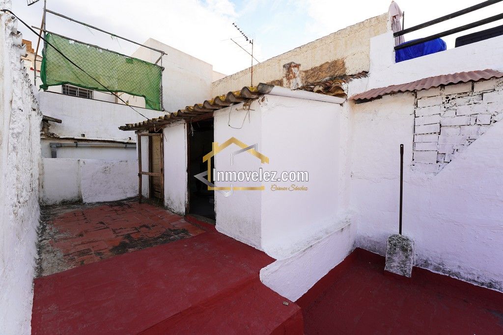 Casa en Vélez de Benaudalla (Ref.:0465)