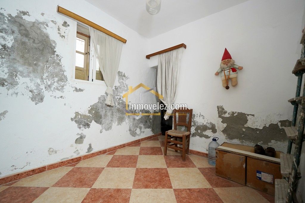 Casa en Vélez de Benaudalla (Ref.:0465)