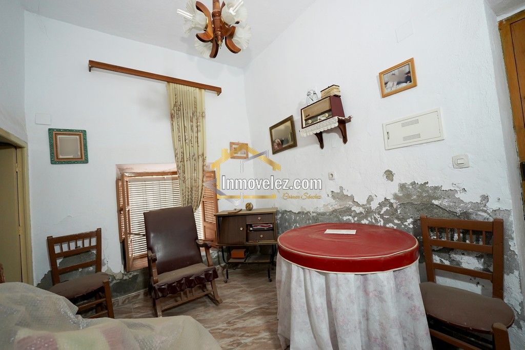 Casa en Vélez de Benaudalla (Ref.:0465)