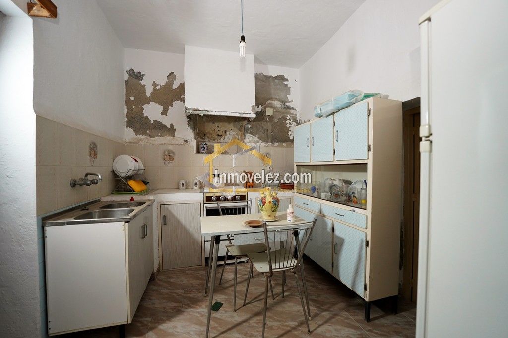 Casa en Vélez de Benaudalla (Ref.:0465)