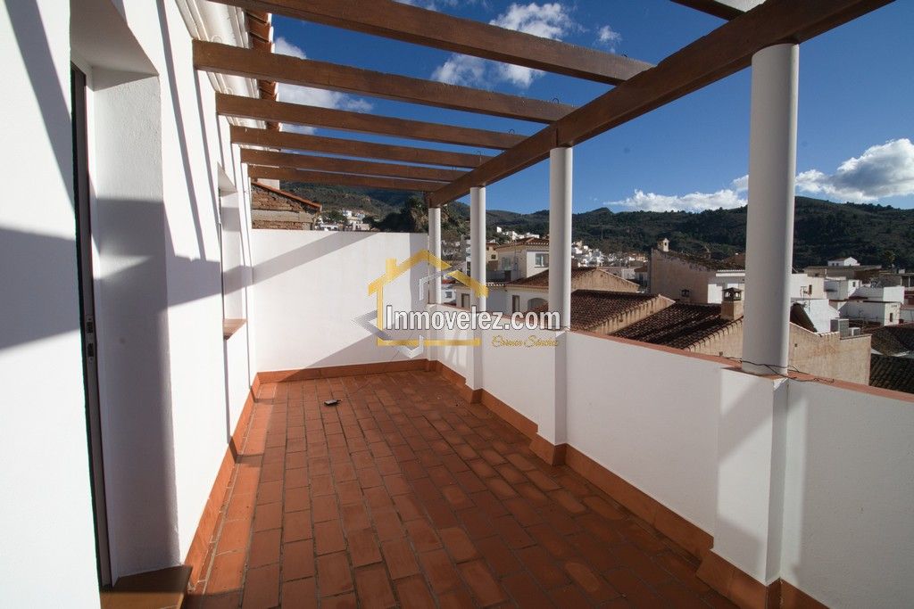Casa en Vélez de Benaudalla (Ref.:0470)
