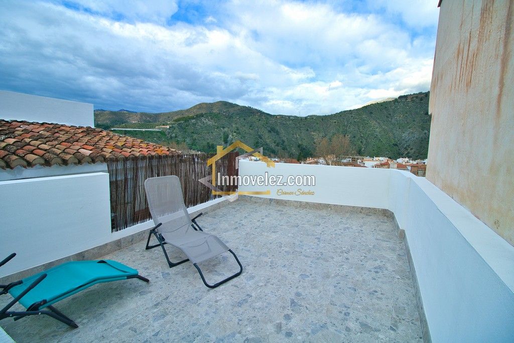 Casa en Vélez de Benaudalla (Ref.:0473)