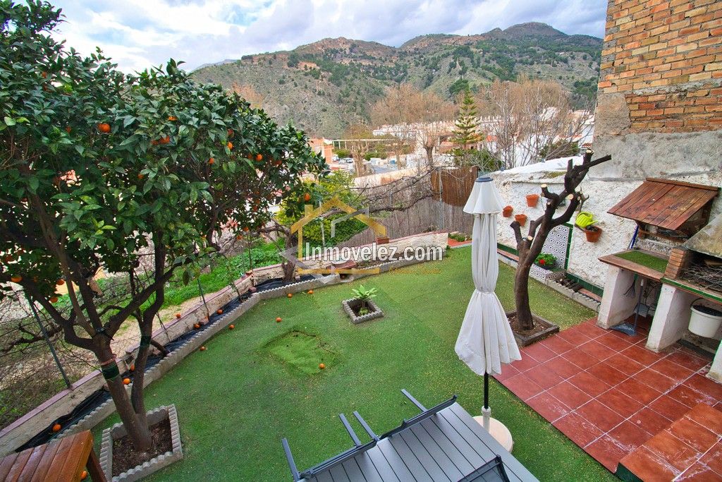 Casa en Vélez de Benaudalla (Ref.:0473)