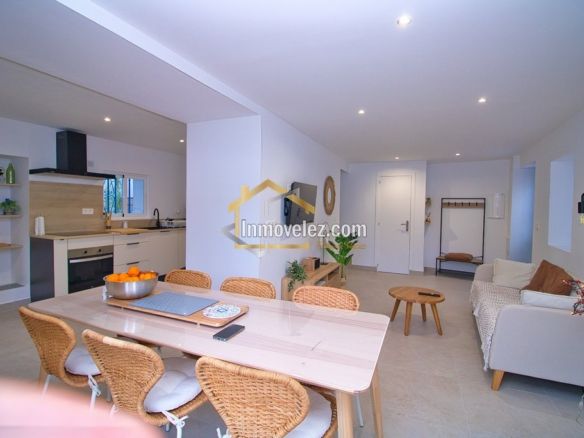 Casa en Vélez de Benaudalla (Ref.:0473)