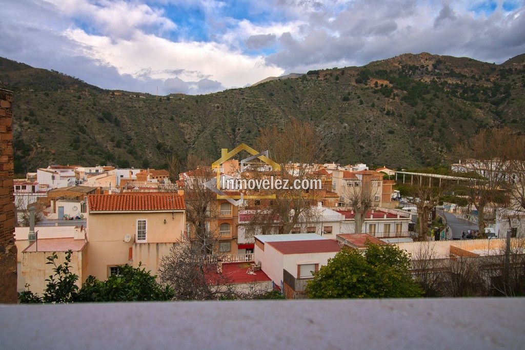 Casa en Vélez de Benaudalla (Ref.:0473)