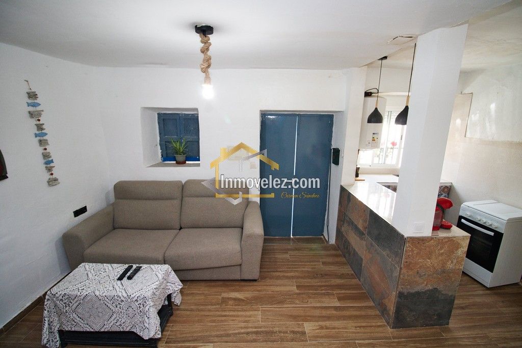 Casa en Vélez de Benaudalla (Ref.:0476)