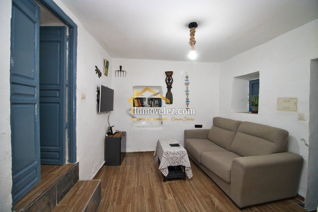 Casa en Vélez de Benaudalla (Ref.:0476)