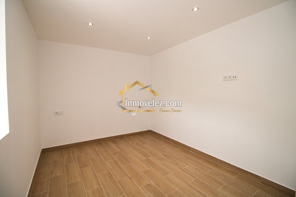 2 Casas en Vélez de Benaudalla (Ref.:0477)