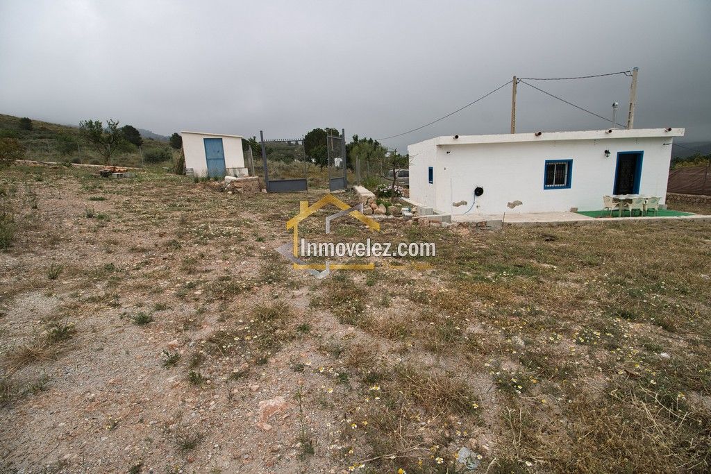 Cortijo en Vélez de Benaudalla (Ref.:0478)