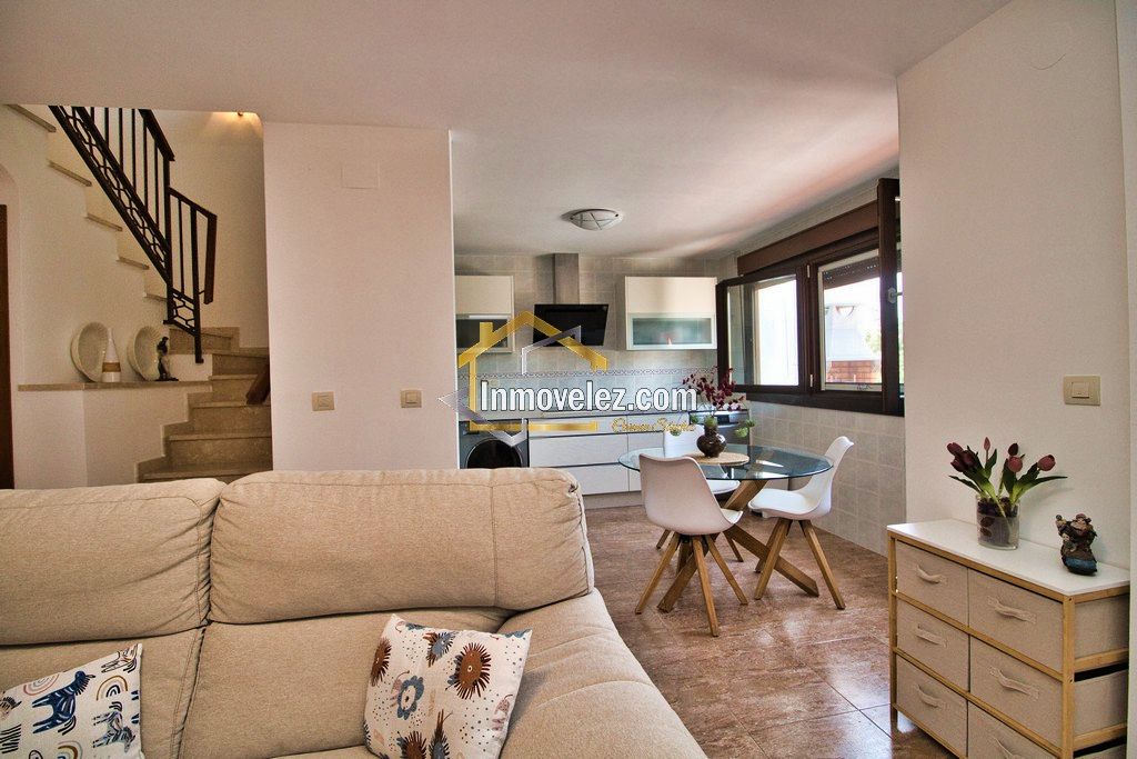 Casa en Vélez de Benaudalla (Ref.:0482)