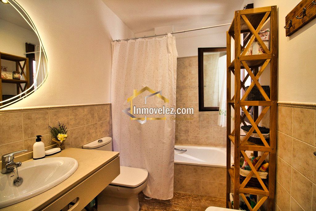 Casa en Vélez de Benaudalla (Ref.:0482)