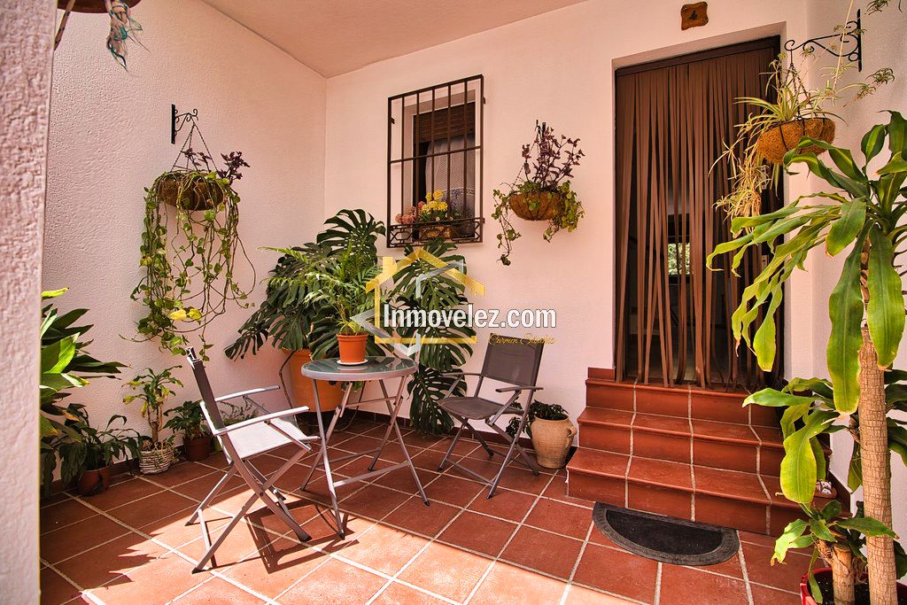 Casa en Vélez de Benaudalla (Ref.:0482)