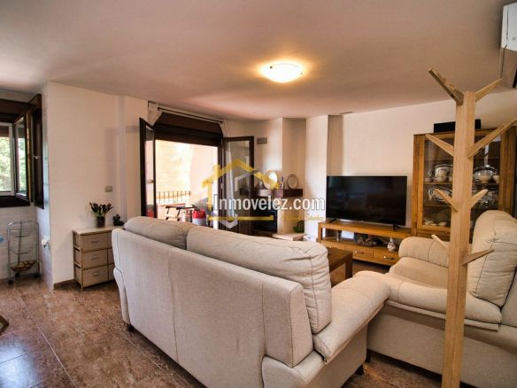 Casa en Vélez de Benaudalla (Ref.:0482)