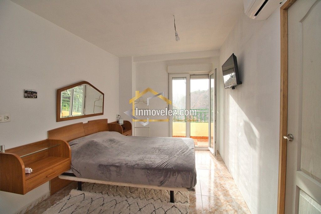 Casa en Izbor (Ref.:0487)