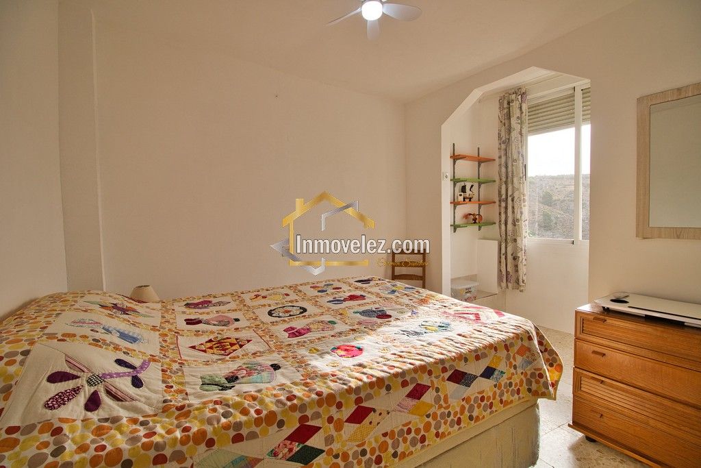 Casa en Izbor (Ref.:0487)