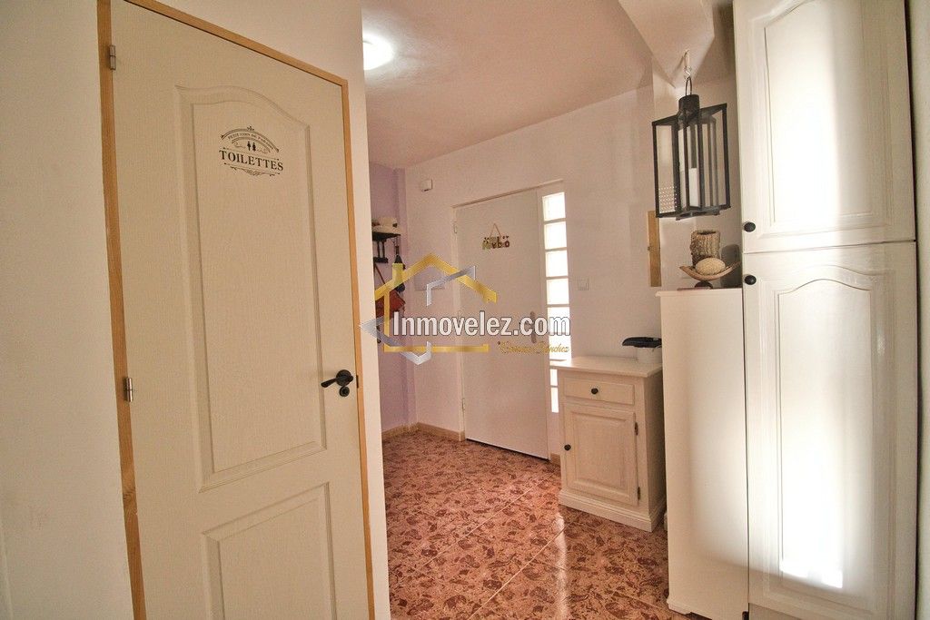 Casa en Izbor (Ref.:0487)