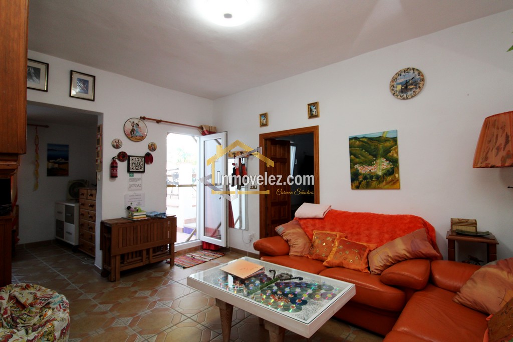 Casa de campo en Vélez de Benaudalla (Ref.:0444)