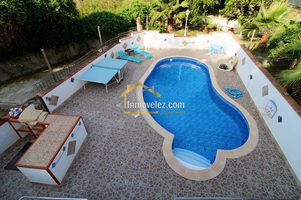 Casa de campo en Vélez de Benaudalla (Ref.:0444)