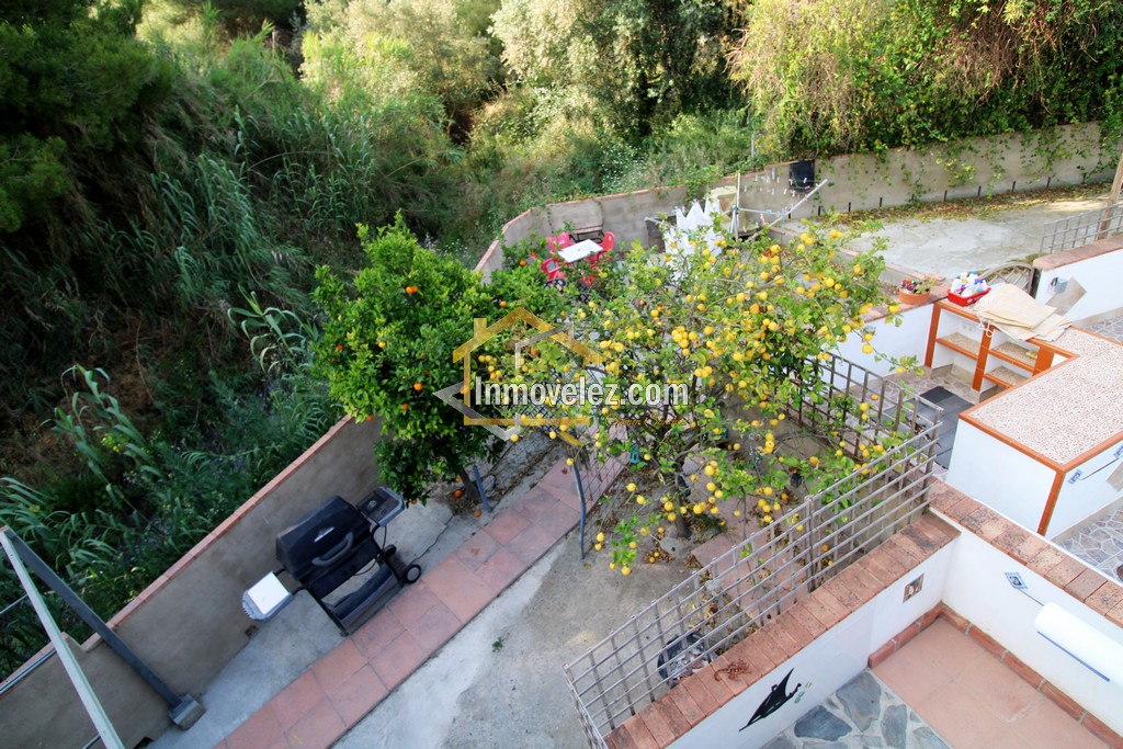 Casa de campo en Vélez de Benaudalla (Ref.:0444)