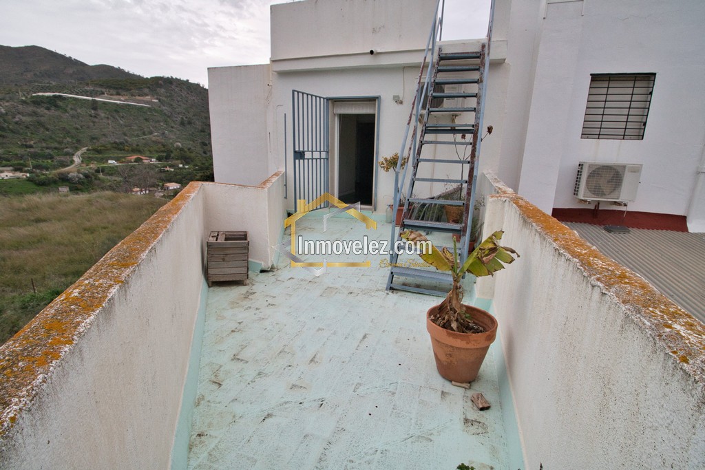 Casa en Vélez de Benaudalla (Ref.:0472)