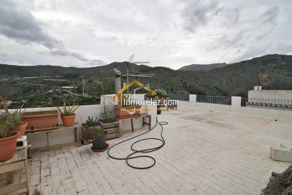 Casa en Vélez de Benaudalla (Ref.:0472)