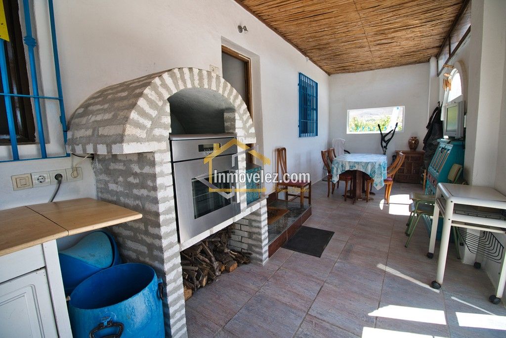 Cortijo en Vélez de Benaudalla (Ref.:0485)