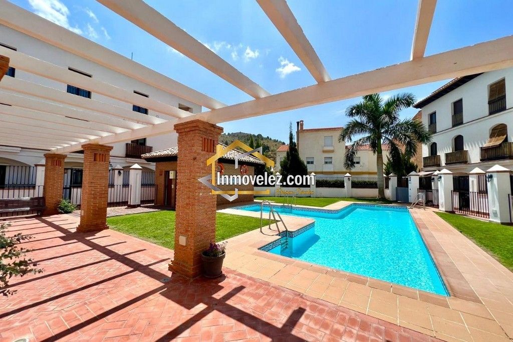 Dúplex en Vélez de Benaudalla (Ref.:0486)