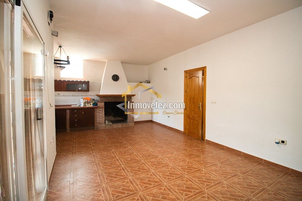 Cortijo en Vélez de Benaudalla (Ref.:0490)