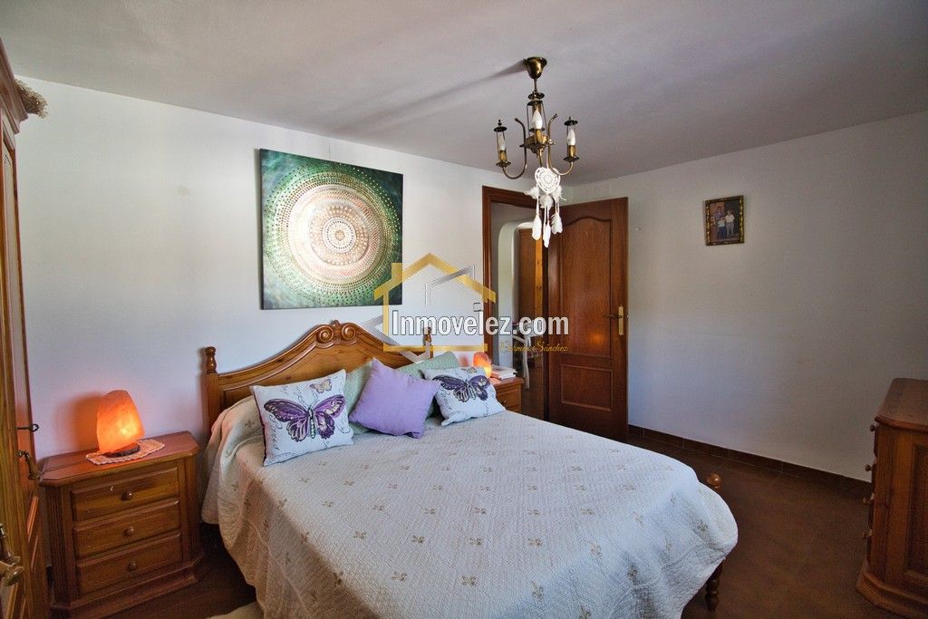 Cortijo en Vélez de Benaudalla (Ref.:0484)