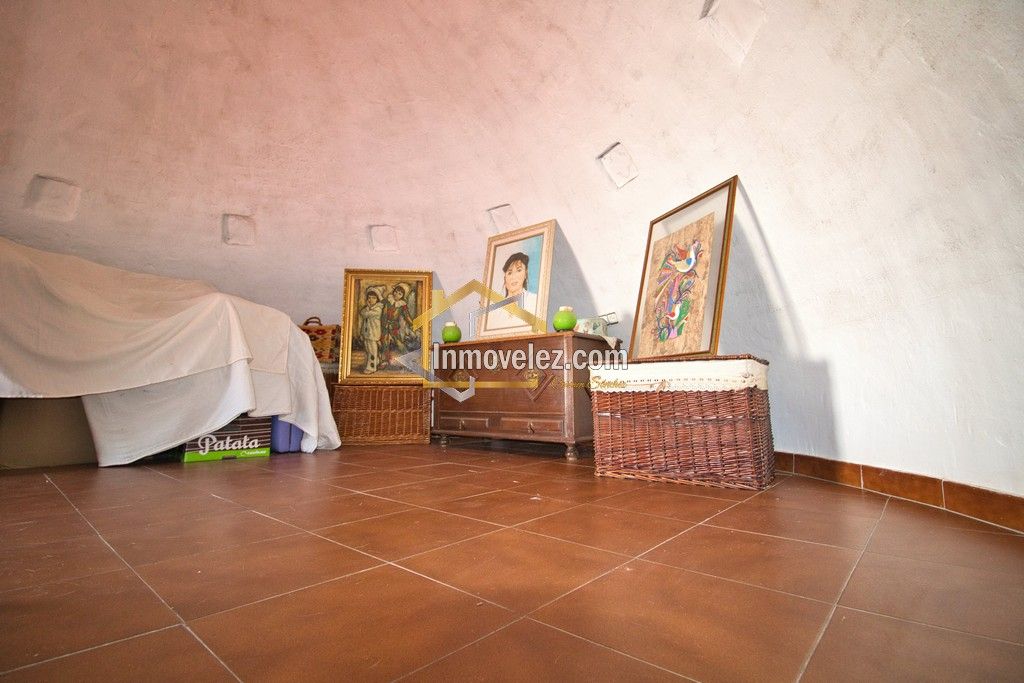 Cortijo en Vélez de Benaudalla (Ref.:0484)