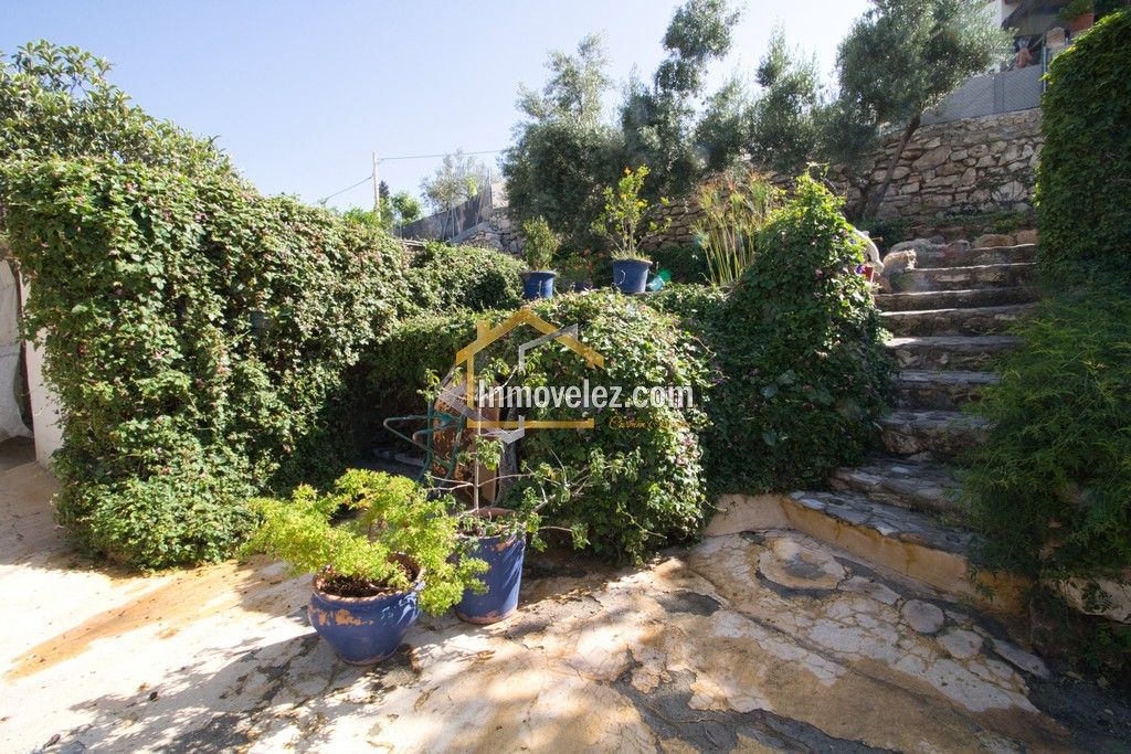 Cortijo en Vélez de Benaudalla (Ref.:0484)
