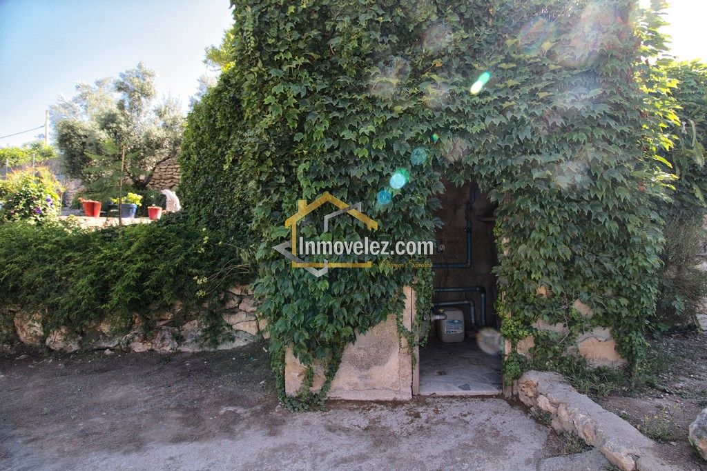 Cortijo en Vélez de Benaudalla (Ref.:0484)