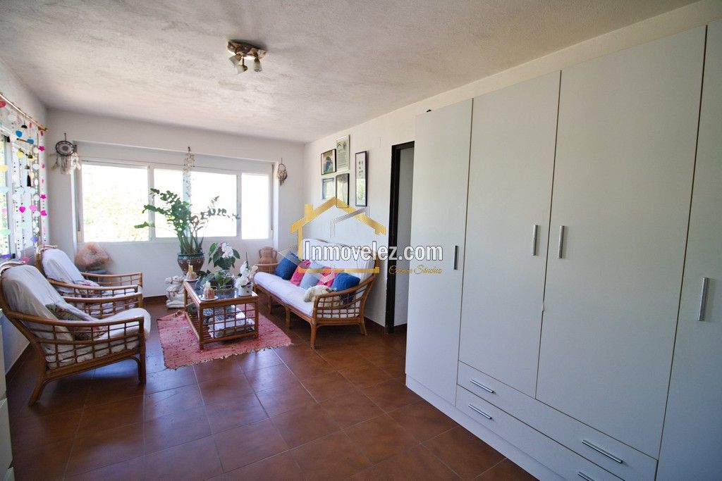 Cortijo en Vélez de Benaudalla (Ref.:0484)