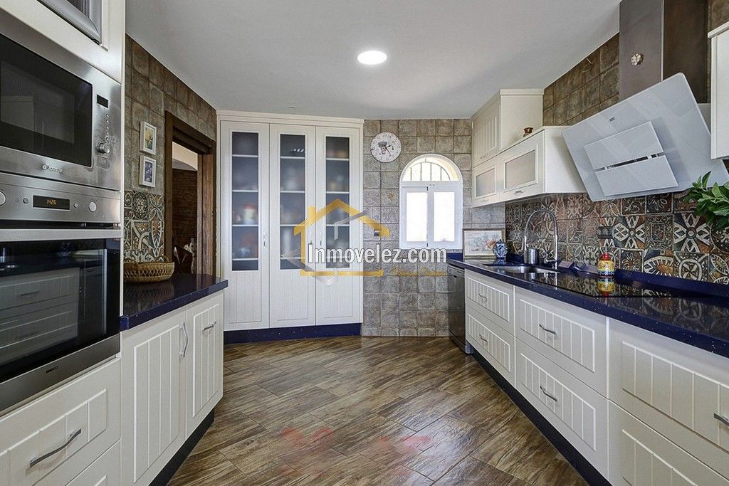 Villa lujosa (Ref.:0146)