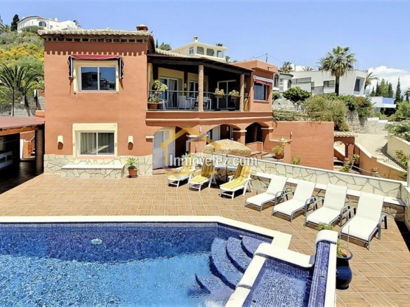 Villa lujosa (Ref.:0146)