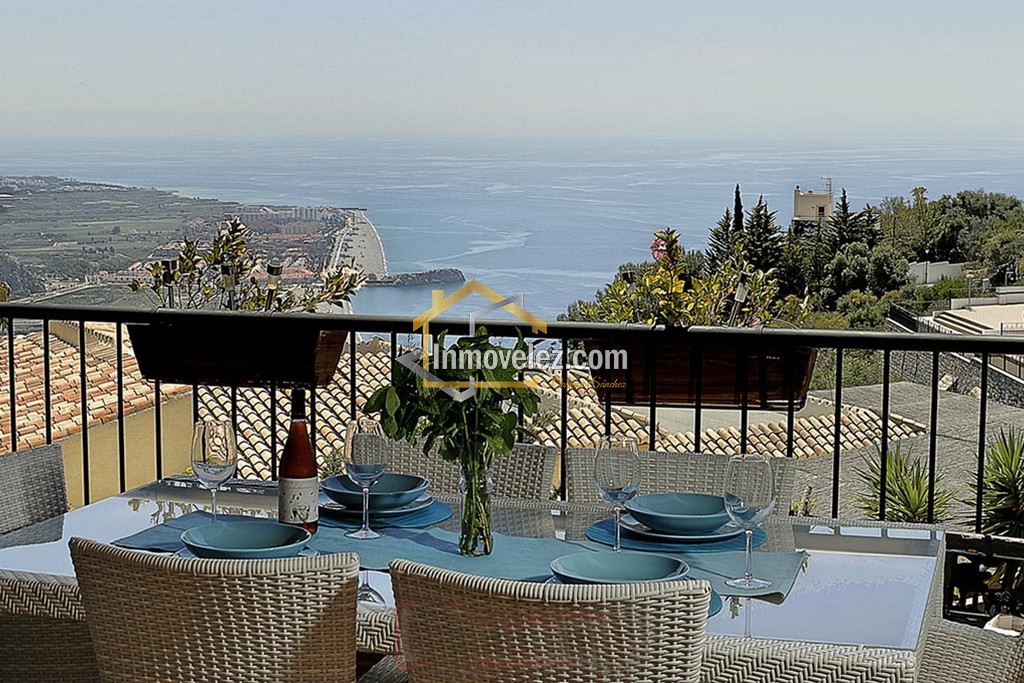 Villa lujosa (Ref.:0146)